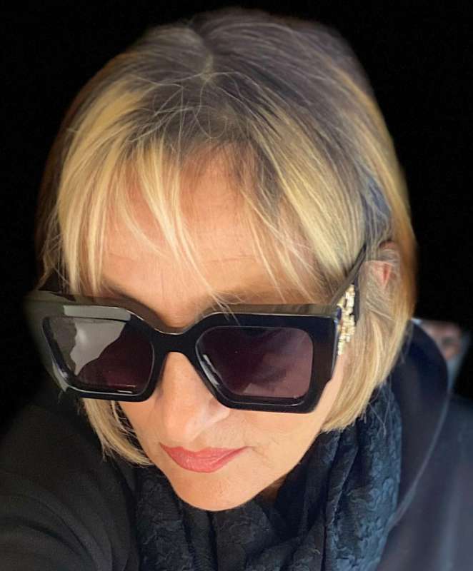 Picture of OFF White Sunglasses _SKUfw52349976fw